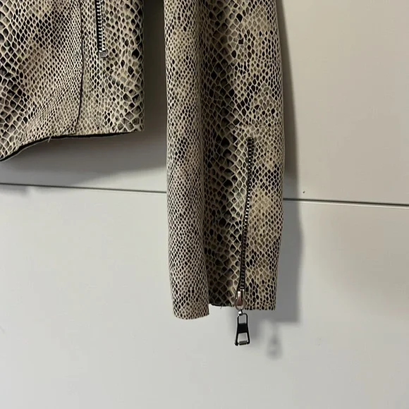 Women's Snake Print Jacket Moto Size small - Picture 4 of 7